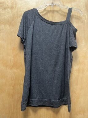 Off-Shoulder Short Sleeve Top - Charcoal Gray